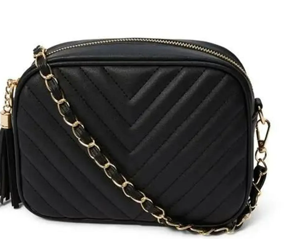 The Elegante clutch bag for evening events